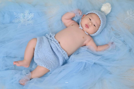 海东宝宝老喊肚子疼还发烧